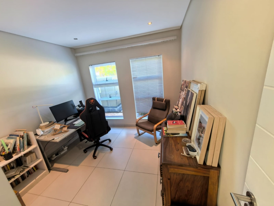 To Let 3 Bedroom Property for Rent in Schonenberg Western Cape